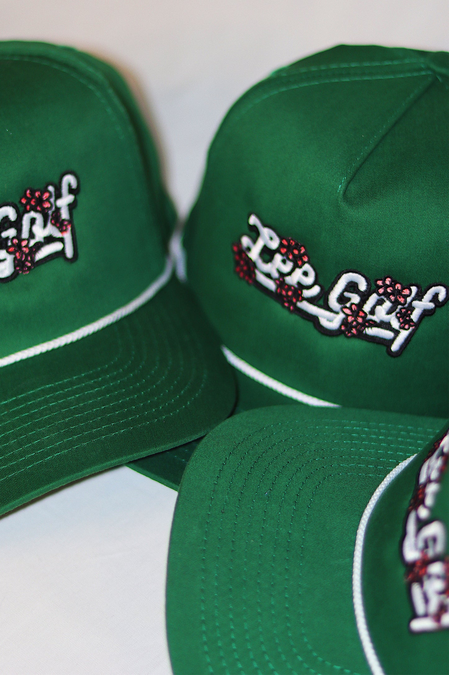 LEEGOLF GREEN CHERRY BLOSSOM HAT